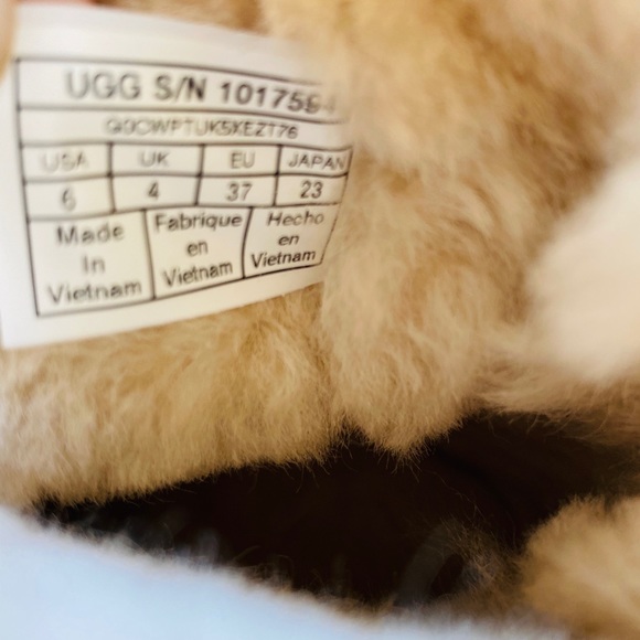 NIB UGG Women’s w dixi flora perforated boots - Picture 8 of 12